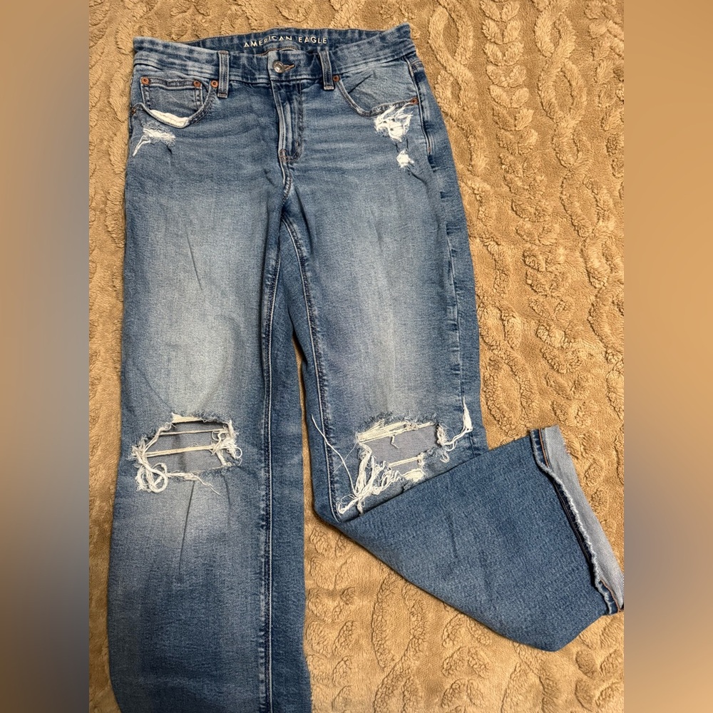 American Eagle Outfitters Light Blue Distressed Boyfriend Jeans
